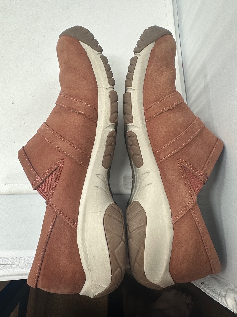 Merrell. Size 6.5 - Picture 3 of 7